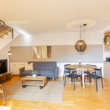 Elegante Duplex En Terrassa, Barcelona Leilighet Eksteriør bilde