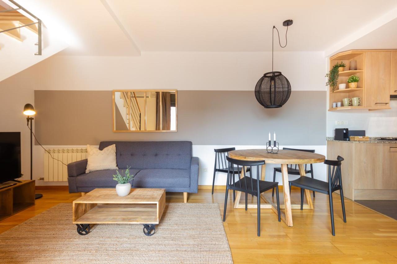 Elegante Duplex En Terrassa, Barcelona Leilighet Eksteriør bilde