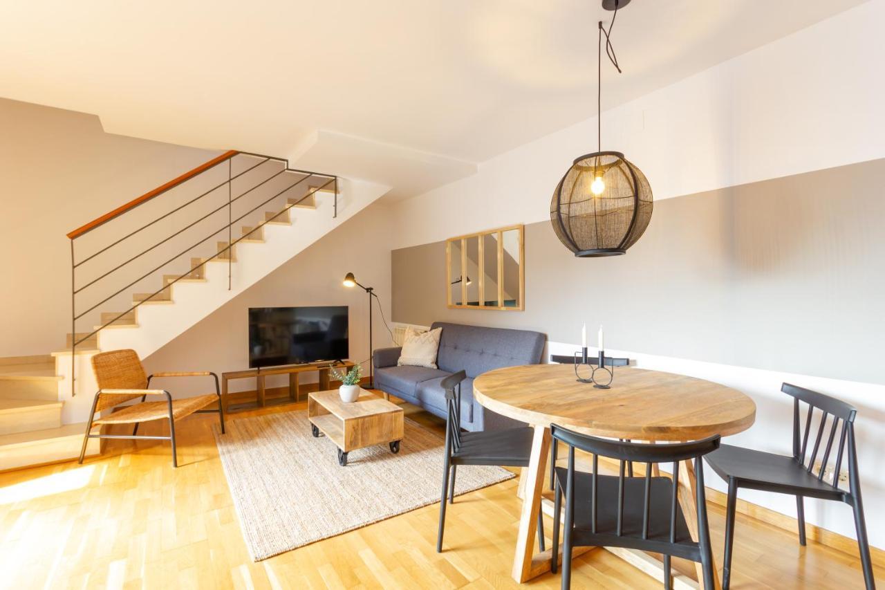 Elegante Duplex En Terrassa, Barcelona Leilighet Eksteriør bilde