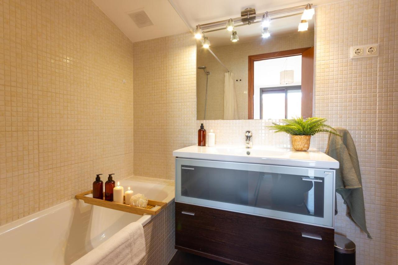 Elegante Duplex En Terrassa, Barcelona Leilighet Eksteriør bilde